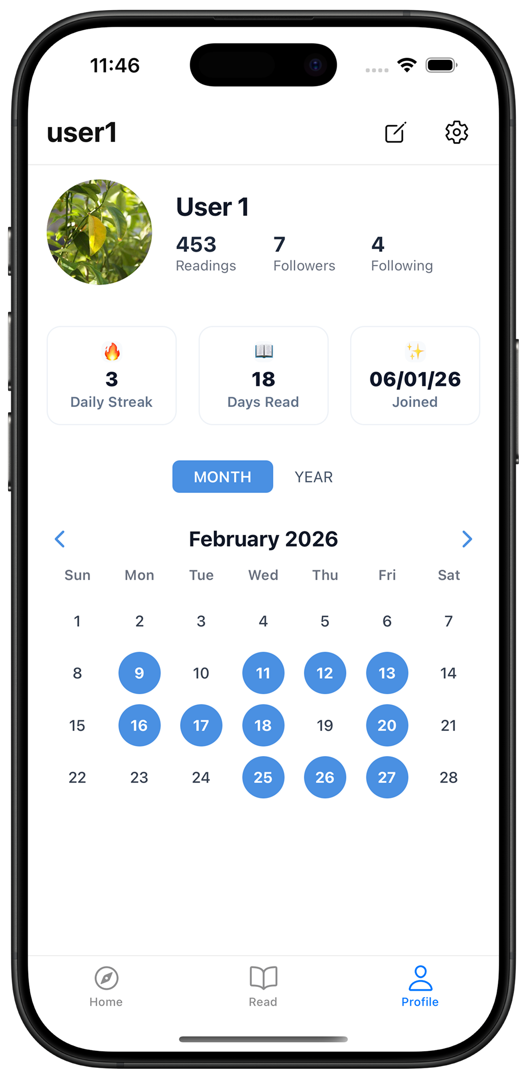 Lumyn app streak screen showing a 42-day reading streak with weekly calendar view